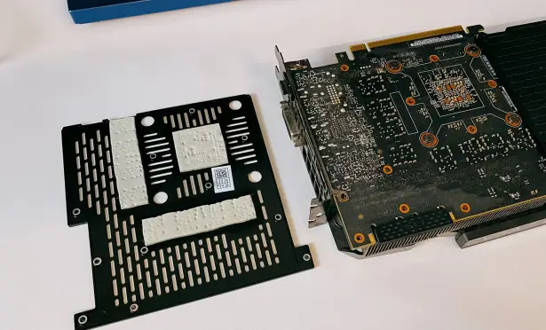 aplicar de nuevo la pasta térmica a tu tarjeta gráfica para mejorar el rendimiento 3